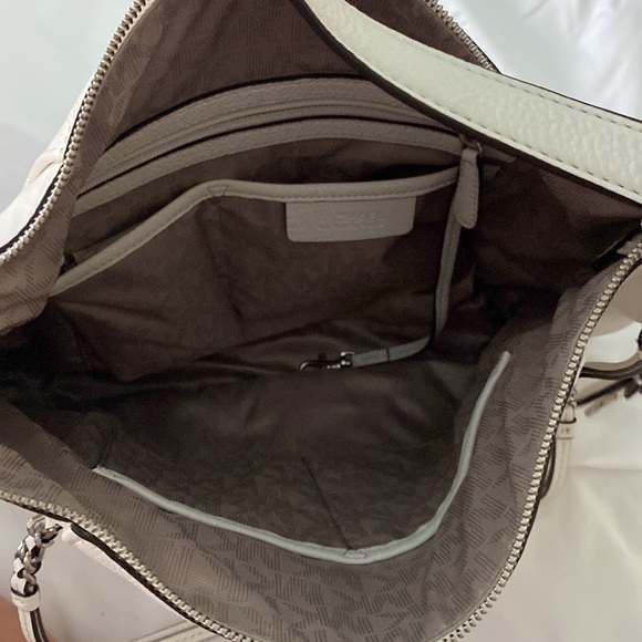 NWOT Michael Kors White Leather purse - Picture 5 of 6